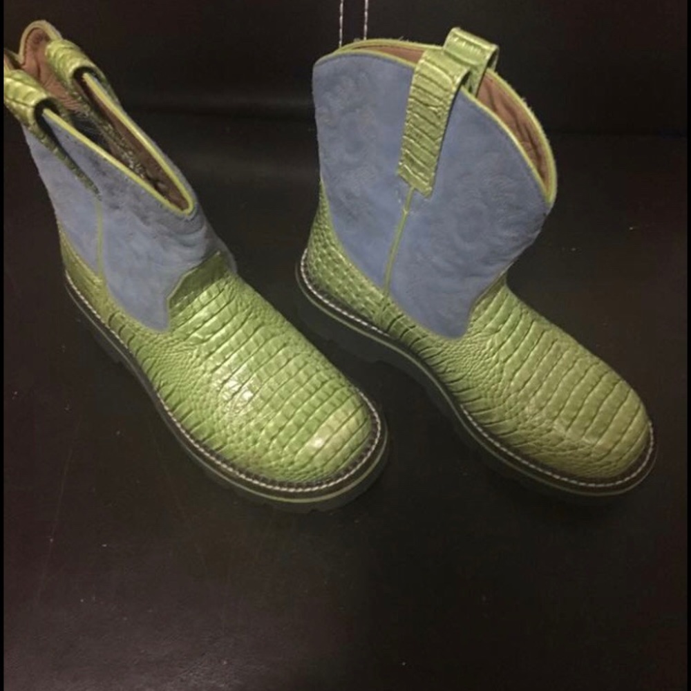 Ariat Boots,I use only one time.